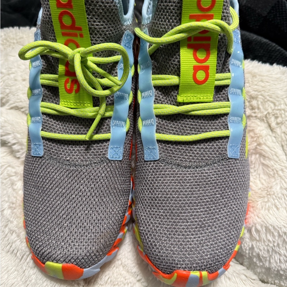 Adidas Kids kaptir flow shoes size 7
